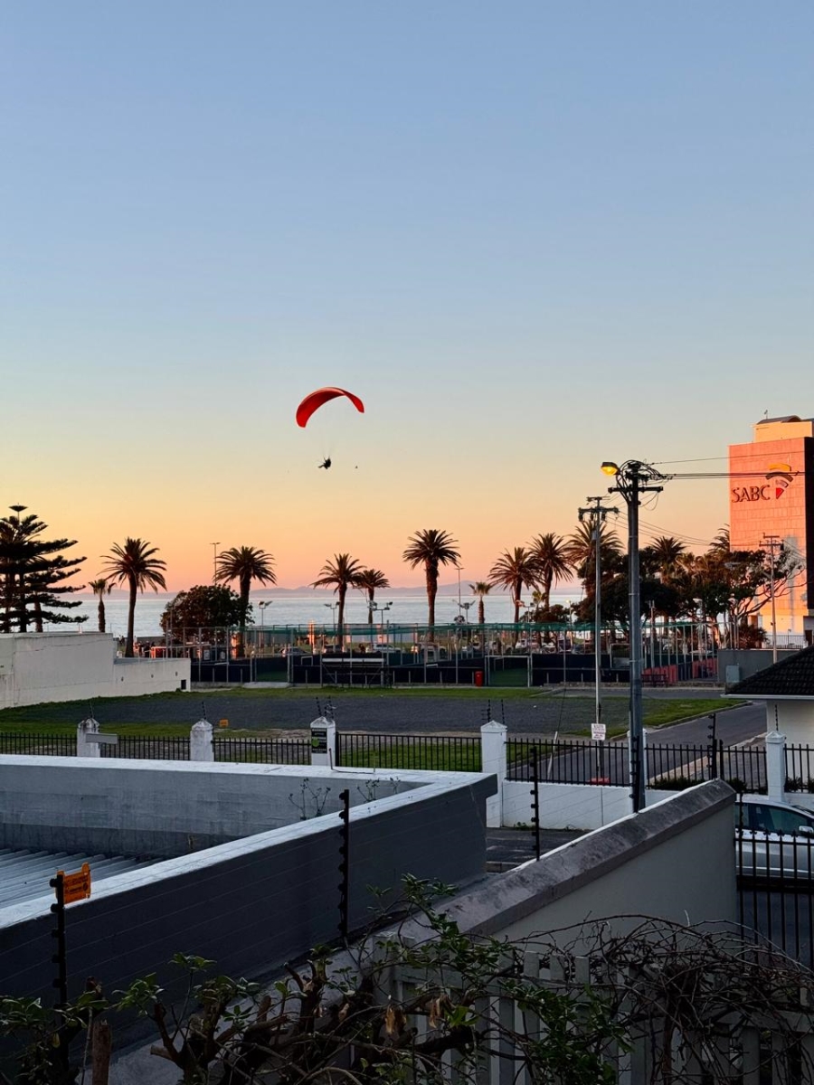 To Let 3 Bedroom Property for Rent in Sea Point Western Cape